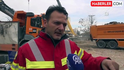 İtfaiye amiri Konya'da çöken binada zamana karşı yarışı anlattı