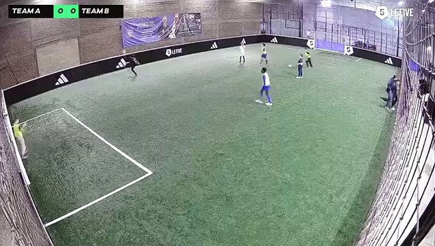 25/01 à 14:40 - Football Terrain 5 (LeFive Rouen)