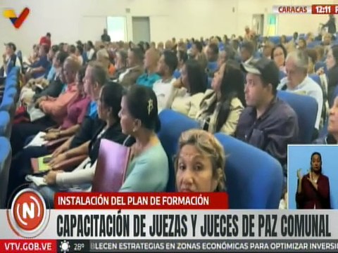 Caracas | Jueces y juezas de paz comunal participan en plan de formación y capacitación