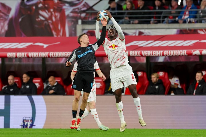 Un grand Florian Wirtz n'empêche pas Leverkusen de buter à Leipzig ! (vidéo)