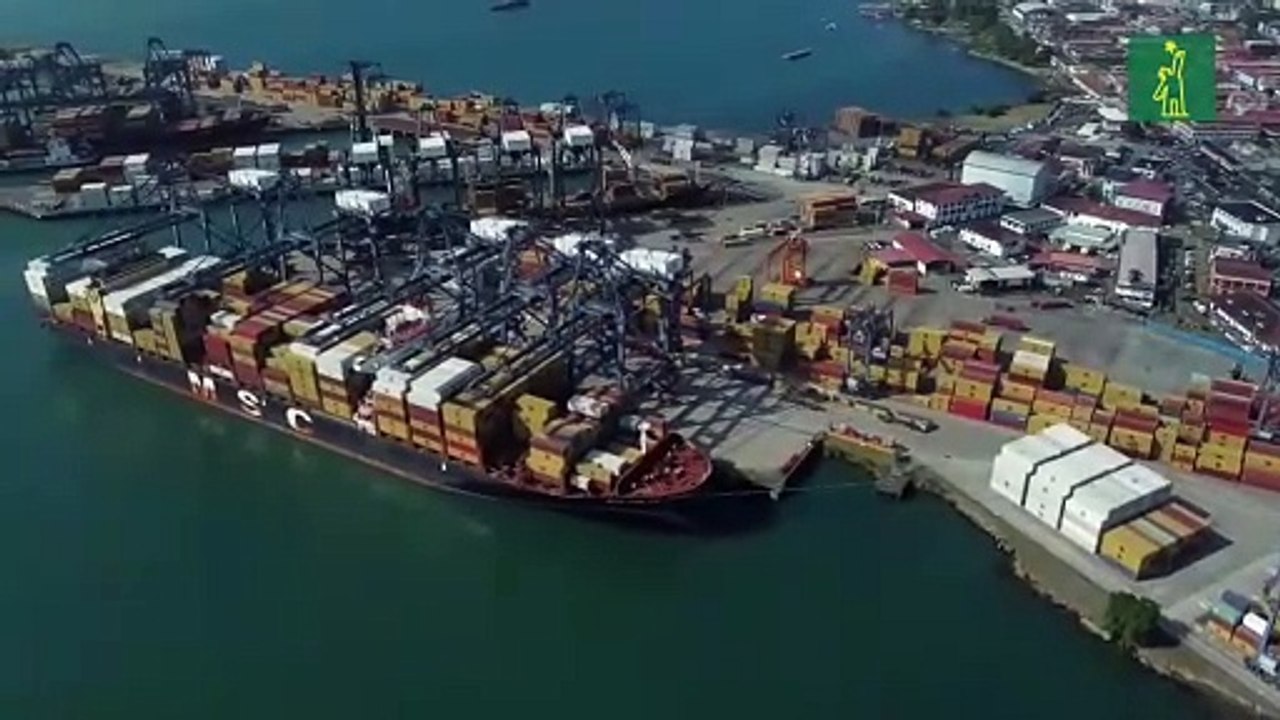 ¿Quiénes controlan los puertos que rodean el Canal de Panamá?