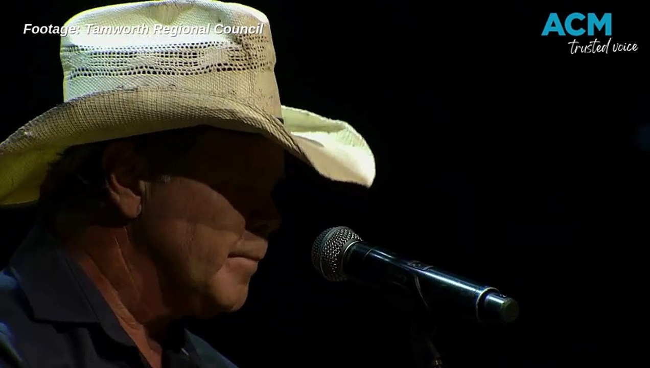 Troy Cassar-Daley sings at the 2025 Golden Guitar Awards