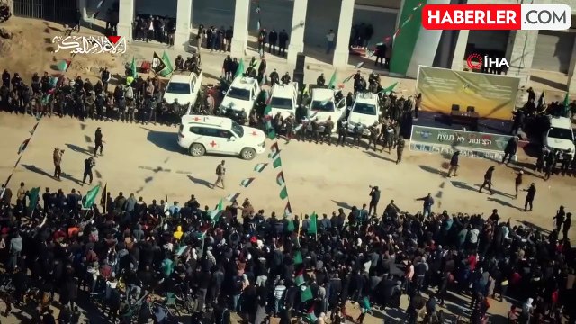Hamas'ın serbest bıraktığı İsrailli rehinenin bileğinde dikkat çeken detay