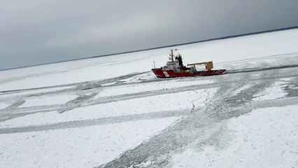 U.S. Coast Guard Lake Erie icebreaking operation