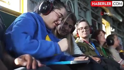 Hamas'ın Serbest Bıraktığı İsrailli Askerler Hastanede Aileleriyle Buluştu