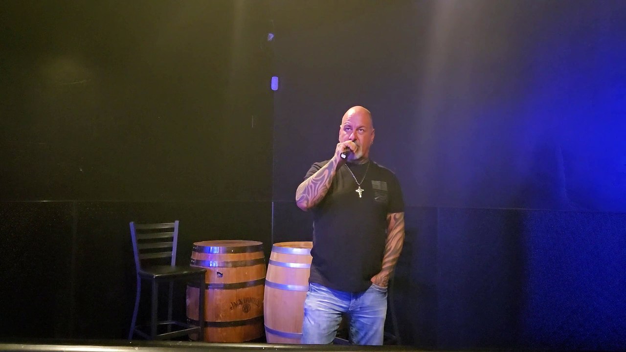 OZZY OSBOURNE - OVER THE MOUNTAIN (PERFORMED LIVE AT THE WESTERNER)