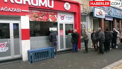 Bekleme süresi 2 saati buldu! Zam söylentisi uzun kuyruklar oluşturdu