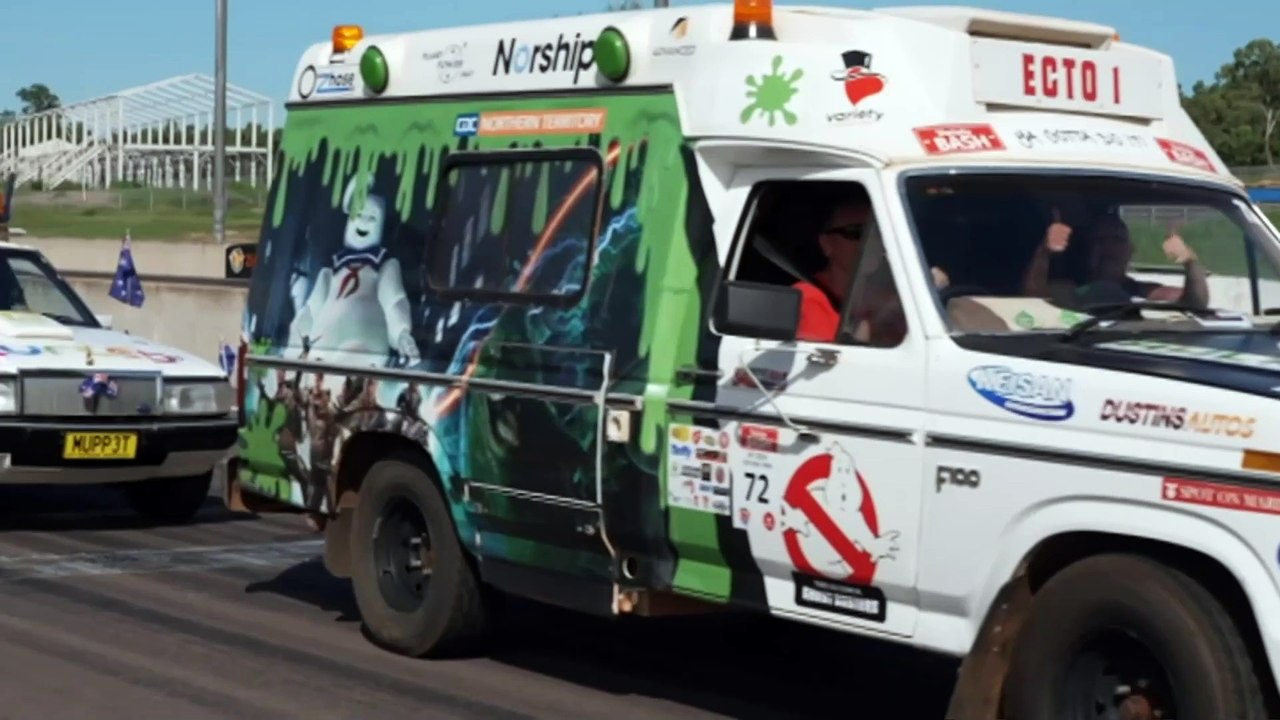Utes parade through Darwin for annual Australia Day Ute Run