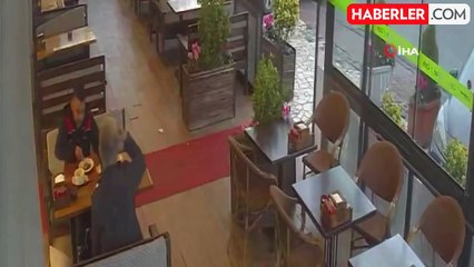 Beylikdüzü'nde Nefes Borusuna Yemek Kaçtığı Anlar Kamerada