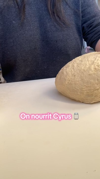 C’est bien de suivre les règles mais c’est bien aussi d’essayer de nouvelles choses !  #levain #sourdough