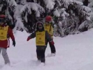 Gaspard avril 2008 ski dans la poudreuse