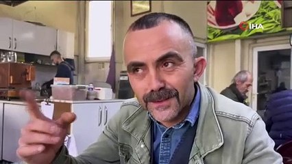 İşte heimlich manevrasını öğrenmenin önemi: Kahvede oturan yaşlı adamı kurtardı!