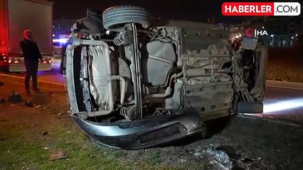 Tır ile Çarpışan Otomobil Hurdaya Döndü: 2 Yaralı