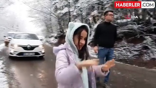 Abant Gölü Beyaza Büründü, Ziyaretçiler Karın Tadını Çıkardı