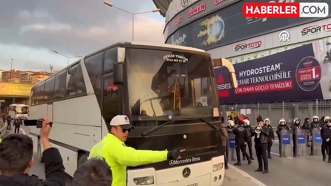 Fenerbahçe Göztepe CANLI izle! (ŞİFRESİZ) Fenerbahçe Göztepe maçı hangi kanalda, canlı yayın nerede ve nasıl izlenir?