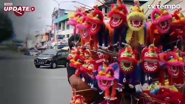 Pernak-pernik Imlek 2576 Kongzili Laris Manis Diburu Warga Keturunan Tionghoa