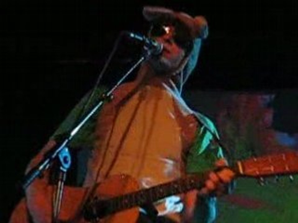 Lapin machin - island song Live @ Grrrnd zero party oct 2006