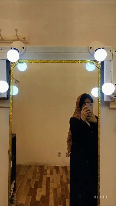 mirror video