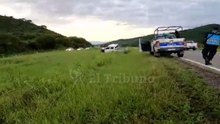 imágenes del terrible estado que quedó la camioneta Hilux blanca.