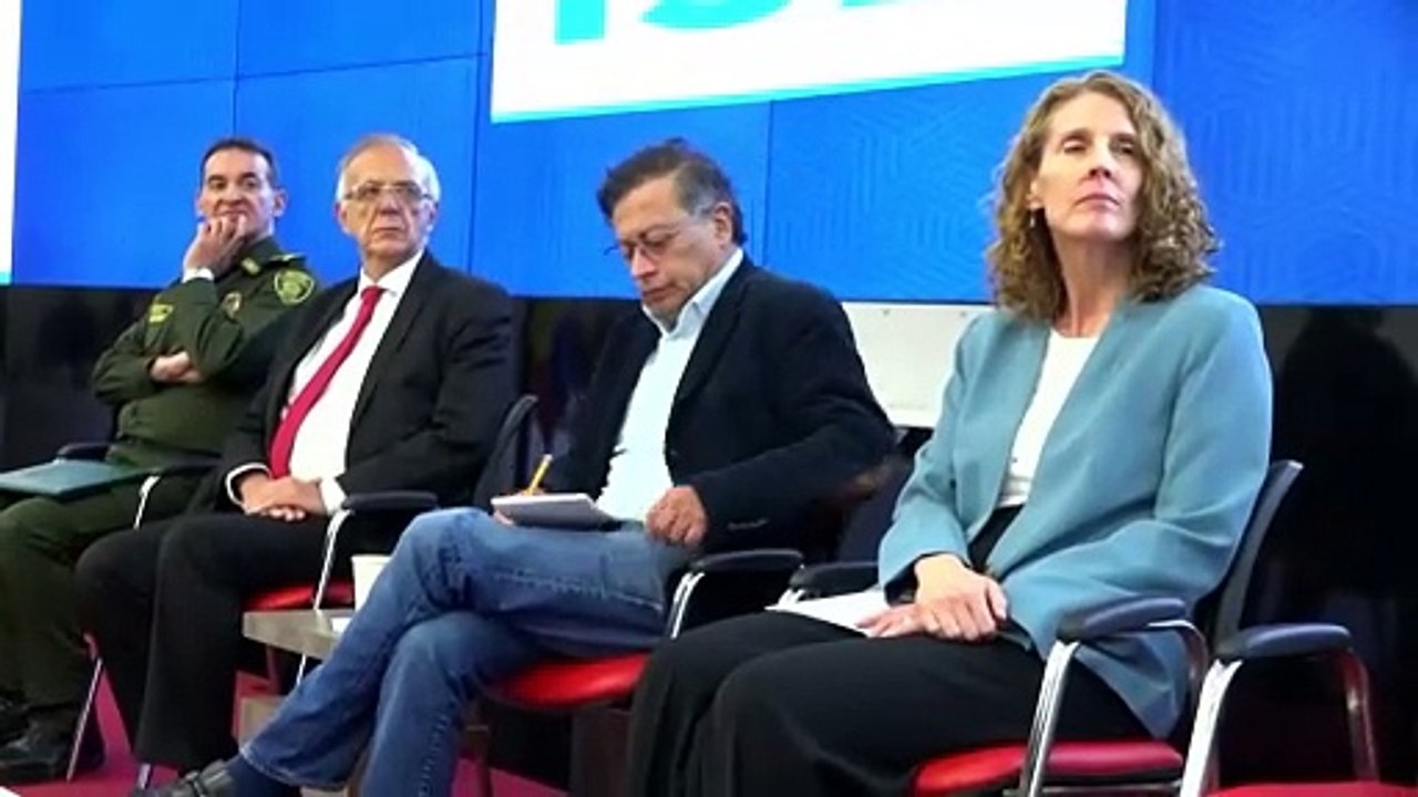 EEUU y Colombia anuncian aumento de aranceles en medio de disputa por migrantes