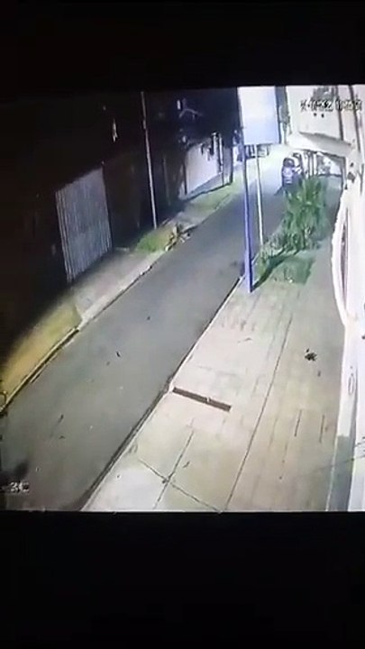 Conductor que mató a dos compañeros de trabajo, huyó sin asistir a las víctimas y quedó filmado