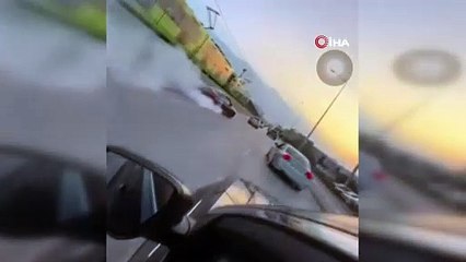 Adeta asfaltı ağlattı...Akan trafikte drift atarak ilerledi