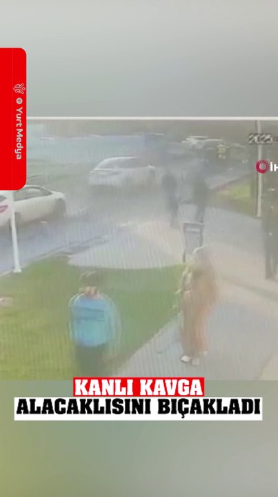 #esenyurt 'ta bir şahıs yolda gördüğü alacaklısını defalarca bıçakladı #gündem #haberler #sondakika