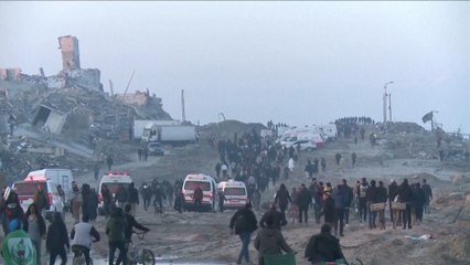 Los palestinos comienzan a dirigirse al norte de Gaza para regresar a sus hogares