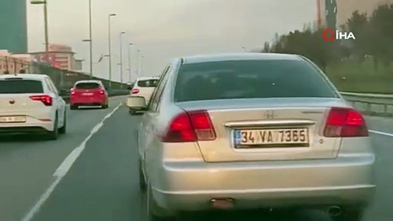 E5 Karayolunda  tehlikeli hareketler kamerada