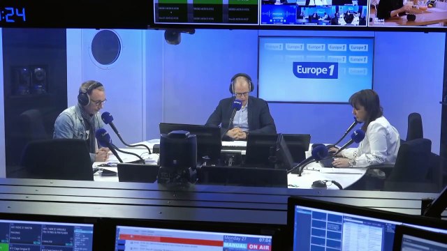 Budget 2025 : postes d'enseignants, jours de carence... Combien vont coûter les compromis de Bayrou au PS ?