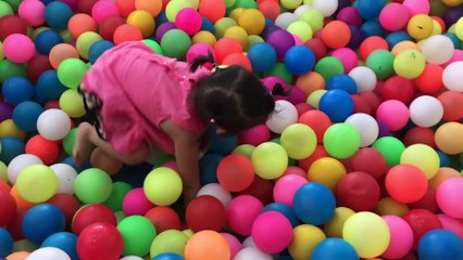 Phonics Song 2 with TWO Words in 3D - A For Airplane - ABC Alphabet Songs & Sounds 006