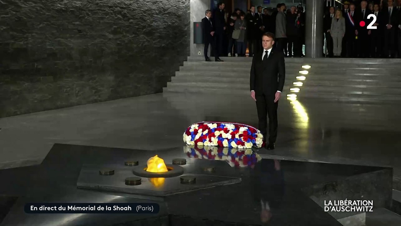 80 ans de la libération d'Auschwitz : Emmanuel Macron appelle "à ne rien céder face à l'antisémitisme" au nom de "l'universalisme de la France"