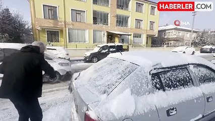 Erzincan Beyaza Büründü: Kar Yağışı Şehir Merkezini Etkiledi