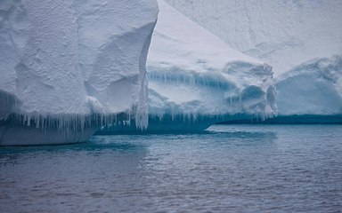 Il più grande iceberg del mondo ha cambiato rotta: i possibili rischi