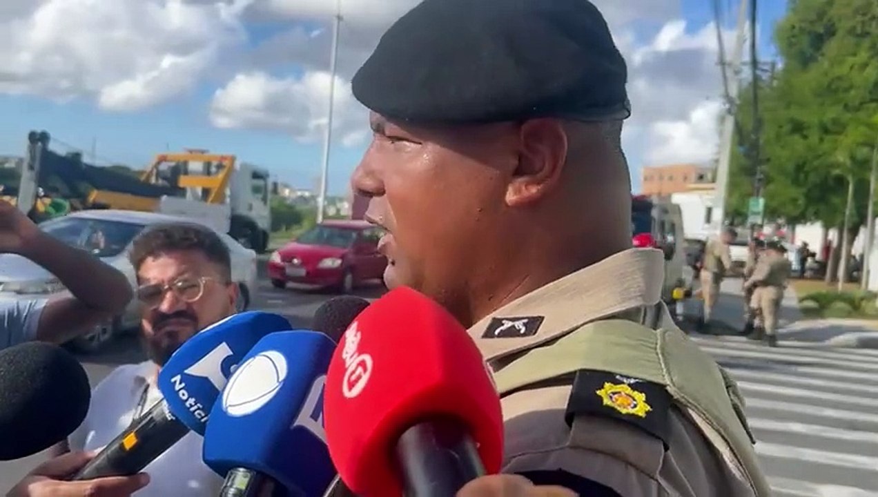 Vídeo: Suspeitos de incendiar ônibus em Sussuarana são presos e transporte volta a circular na localidade