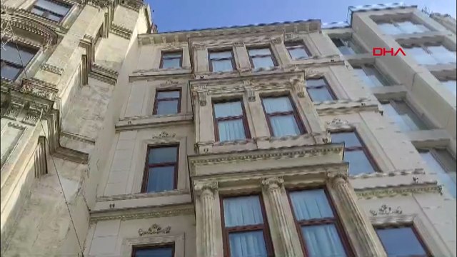 Beyoğlu Asmalımescit'te bir otelin eksi ikinci katında yangın çıktı