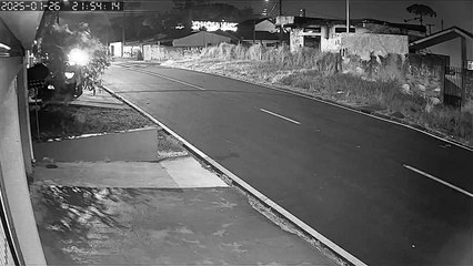 Homem tem carro interceptado e é baleado várias vezes em Piraquara
