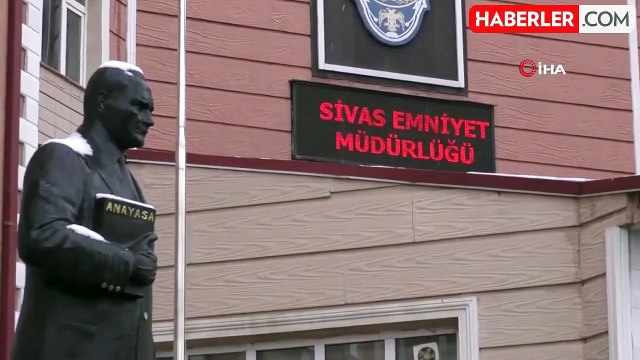 Sahte Polis, Asker ve Savcılar Yakalandı: 2.4 Milyon Lira Dolandırdılar