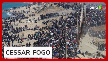 Palestinos formam 'corredor humano' em retorno ao norte de Gaza