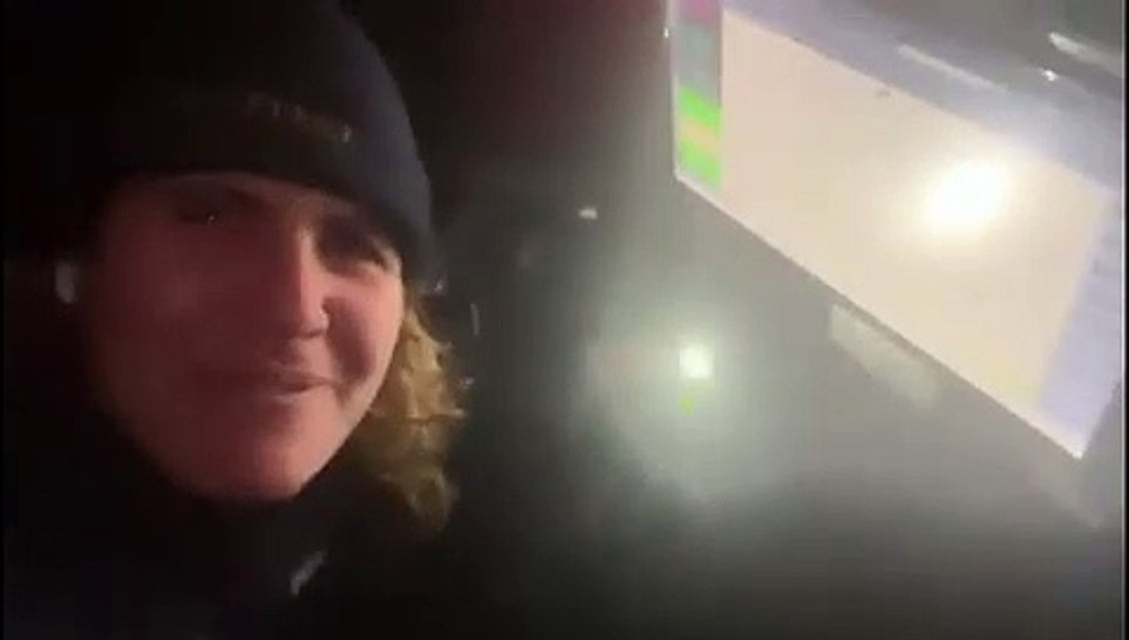 Vendée Globe 2025 : Clarisse Cremer arrive de nuit aux Sables d'Olonnes
