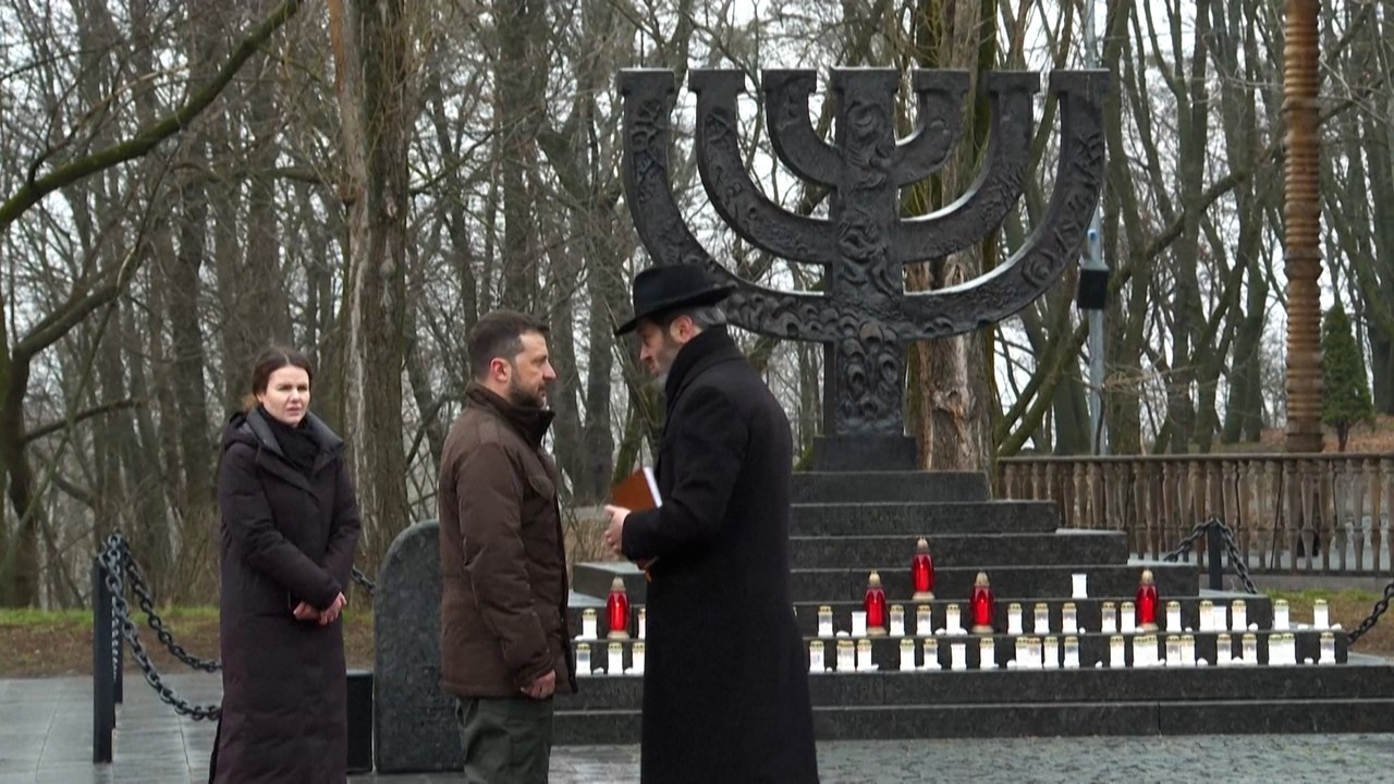 80 ans de la libération d'Auschwitz : Zelensky rend hommage aux victimes de la Shoah