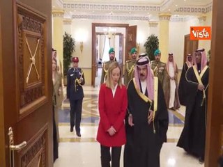 Meloni in visita ufficiale in Bahrein incontra il Re Al-Khalifa