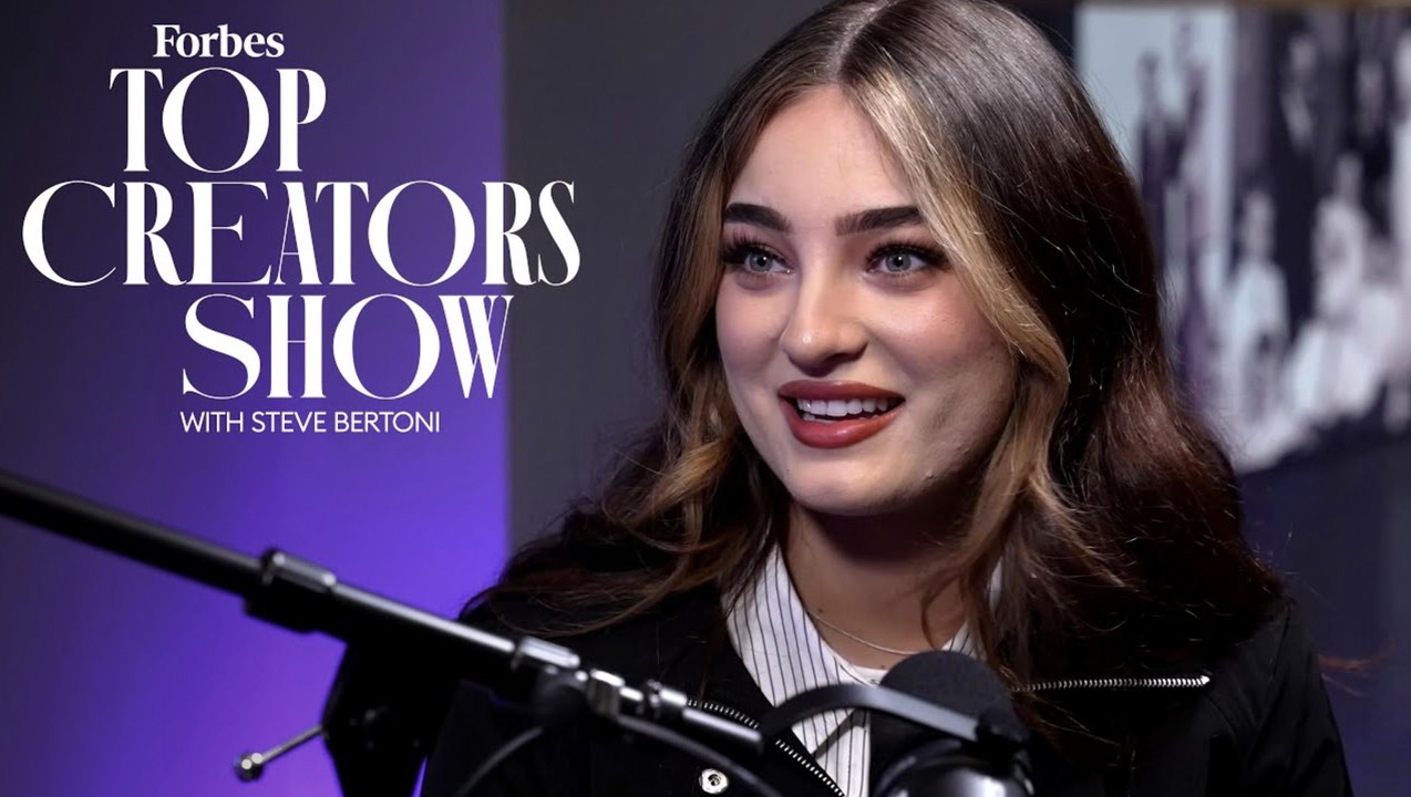 Savanah Moss's Videos Are Creepy, Weird, And Get Billions Of Views