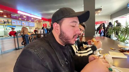 Ballu ko Dhokay sy Farrar krwa dia😭5 Star Hotel for Dogar😡