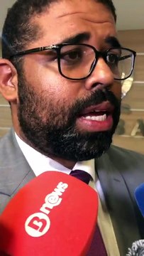 Secretário dos Direitos Humanos condena tratamento dado a deportados: “É inadmissível”