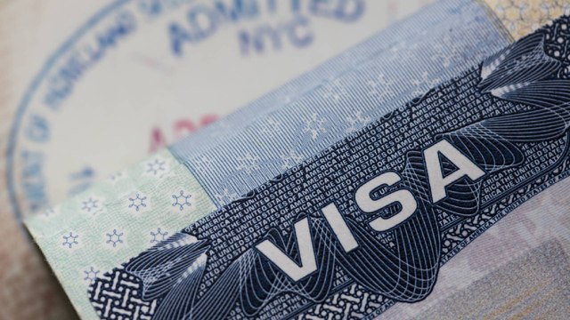 Solicitantes de visa a EE. UU. en incertidumbre por cierre del servicio de la Embajada