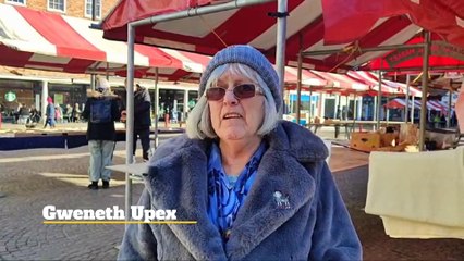 Is online banking better than having banks open in town centres?