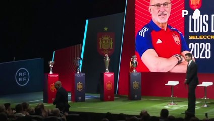 Espanha renova com De la Fuente até 2028