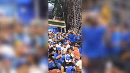 La  Banda Azul , los que mantienen la algarabía para los fanáticos azules