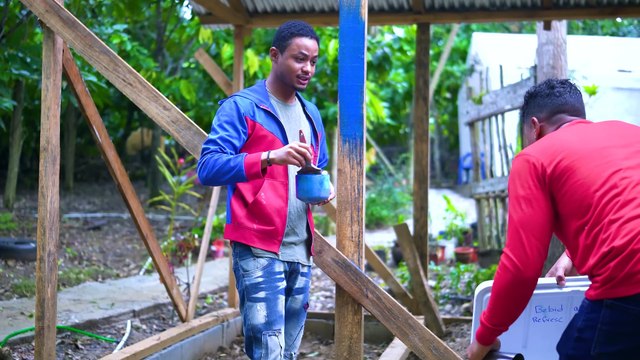 Vendia helados para ganarse la vida y Su madre le hizo esto LOS SOCIOS SOY